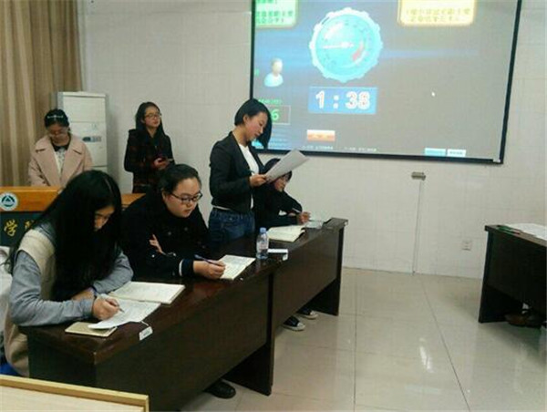 水果派辩论队参加“江南之春”第十五届校级辩论赛初赛