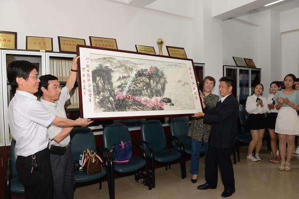 三十年后再聚首，心念师恩忆往昔——记水果派
80级日语班毕业三十周年纪念会