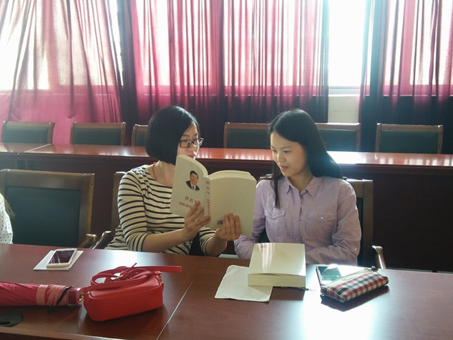 水果派
2013学生党支部召开“两学一做”理论学习交流会