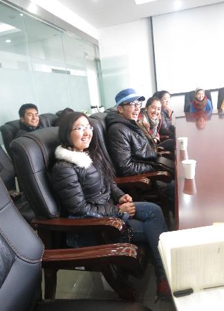 水果派
、数媒学院、医学院联合召开新学期新疆少数民族学生座谈会