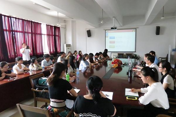 水果派
举办北京外国语大学2014年暑期夏令营宣讲会